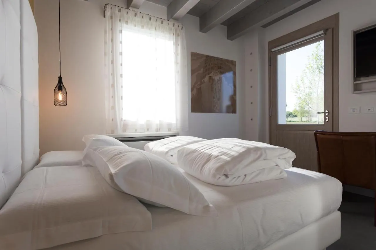 Agriturismo Redo Ponti sul Mincio Lantgård