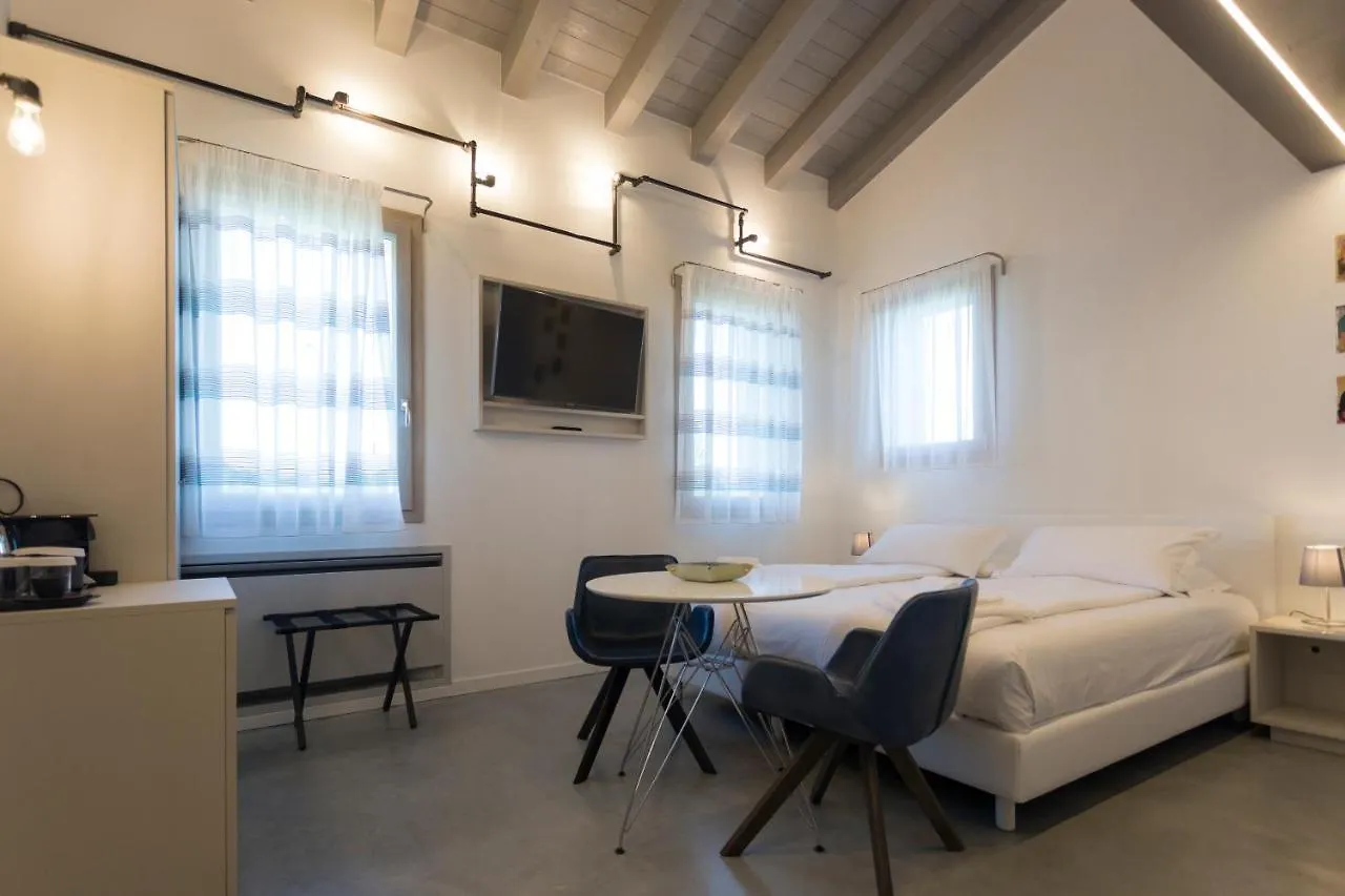 פונטי סול מינצ'יו Agriturismo Redo 0*, פונטי סול מינצ'יו איטליה